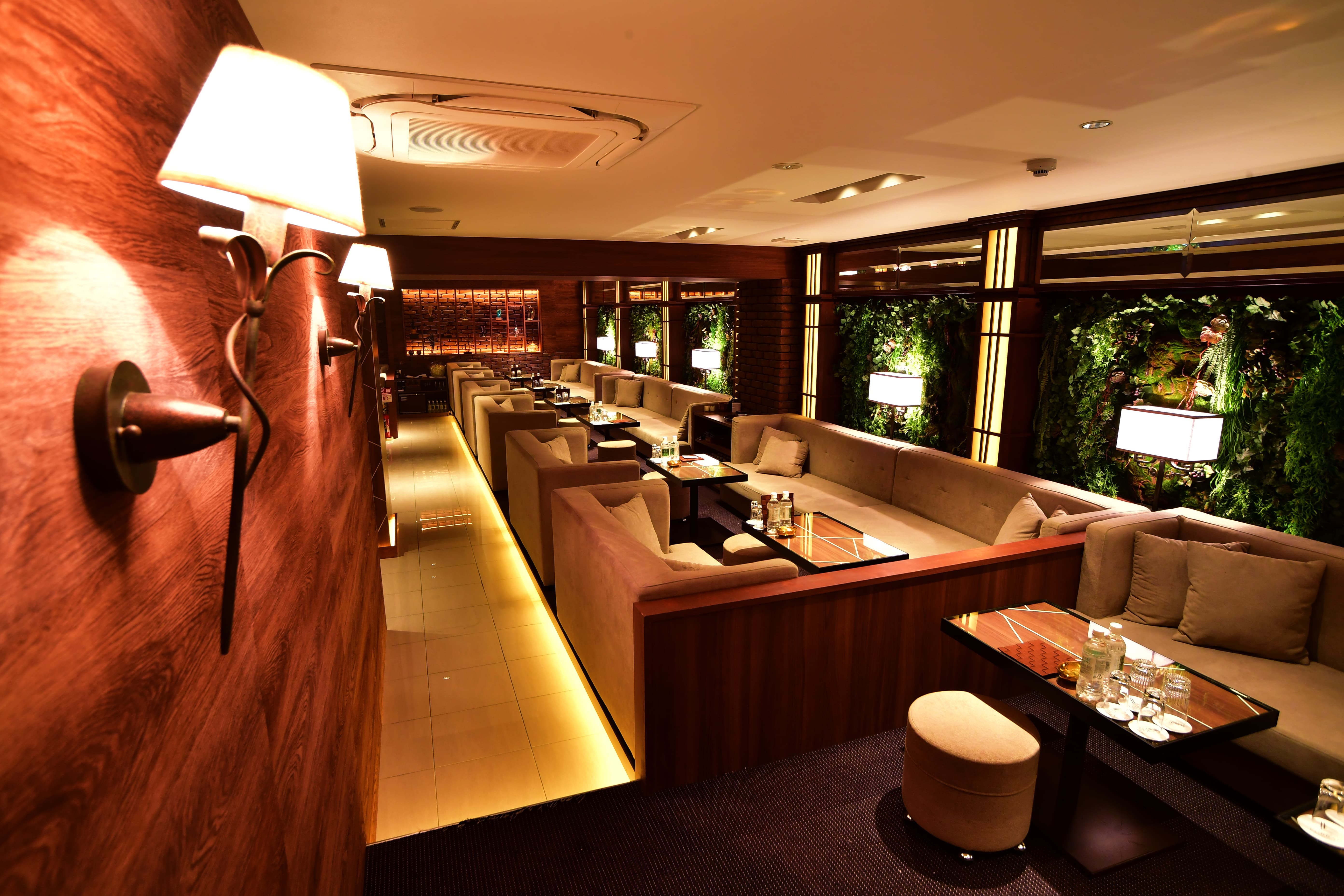 事業内容：株式会社MONOLITH